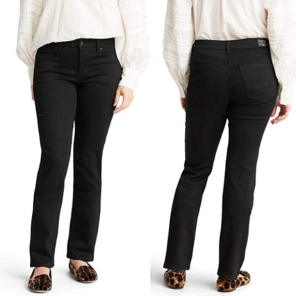 NWT - Levis Gold Label Curvy Totally Shaping Straight Jeans (26W Short)